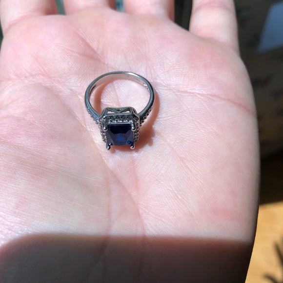 Sapphire Cubic Zirconia Ring (stamped 925) - Picture 6 of 7